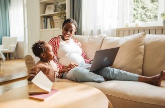 Financial Tools for Pregnancy & Postpartum with Pachet Bryant – Podcast Ep 190